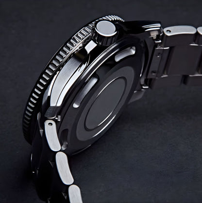 Field Steel in seitlicher Profilansicht liegend